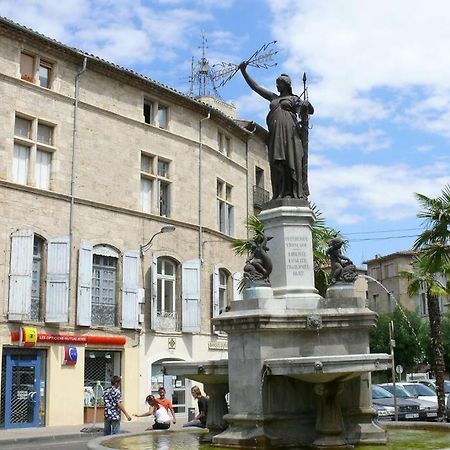 Historical Center Of Pezenas Pézenas Exterior foto